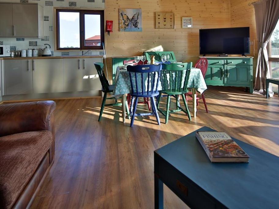 Lakeside Fishing Lodges ボストン エクステリア 写真