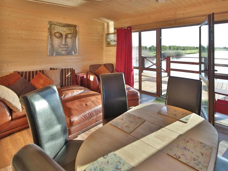 Lakeside Fishing Lodges ボストン エクステリア 写真