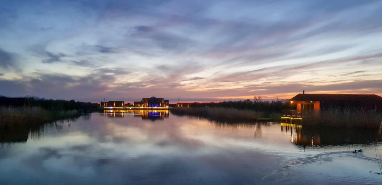 Lakeside Fishing Lodges ボストン エクステリア 写真