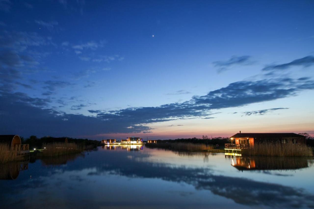 Lakeside Fishing Lodges ボストン エクステリア 写真