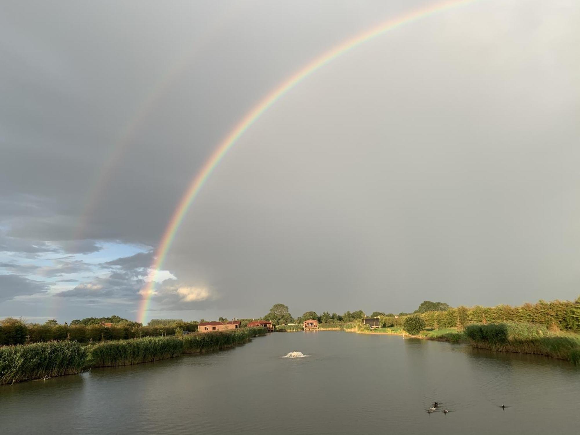 Lakeside Fishing Lodges ボストン エクステリア 写真